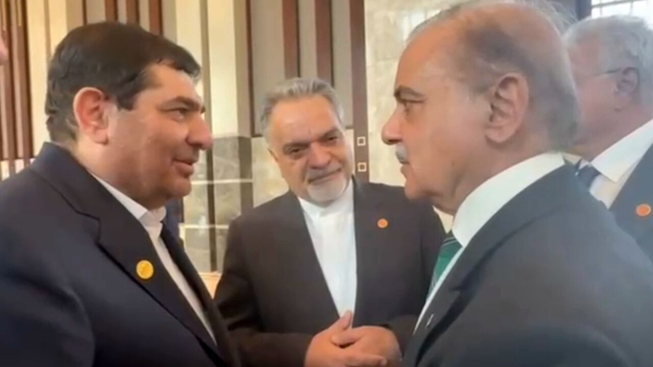 پاکستانی وزیر اعظم کی نائب ایرانی صدر سے ملاقات/ایران کے ساتھ تجارت کی مضبوطی پر تبادلہ خیال