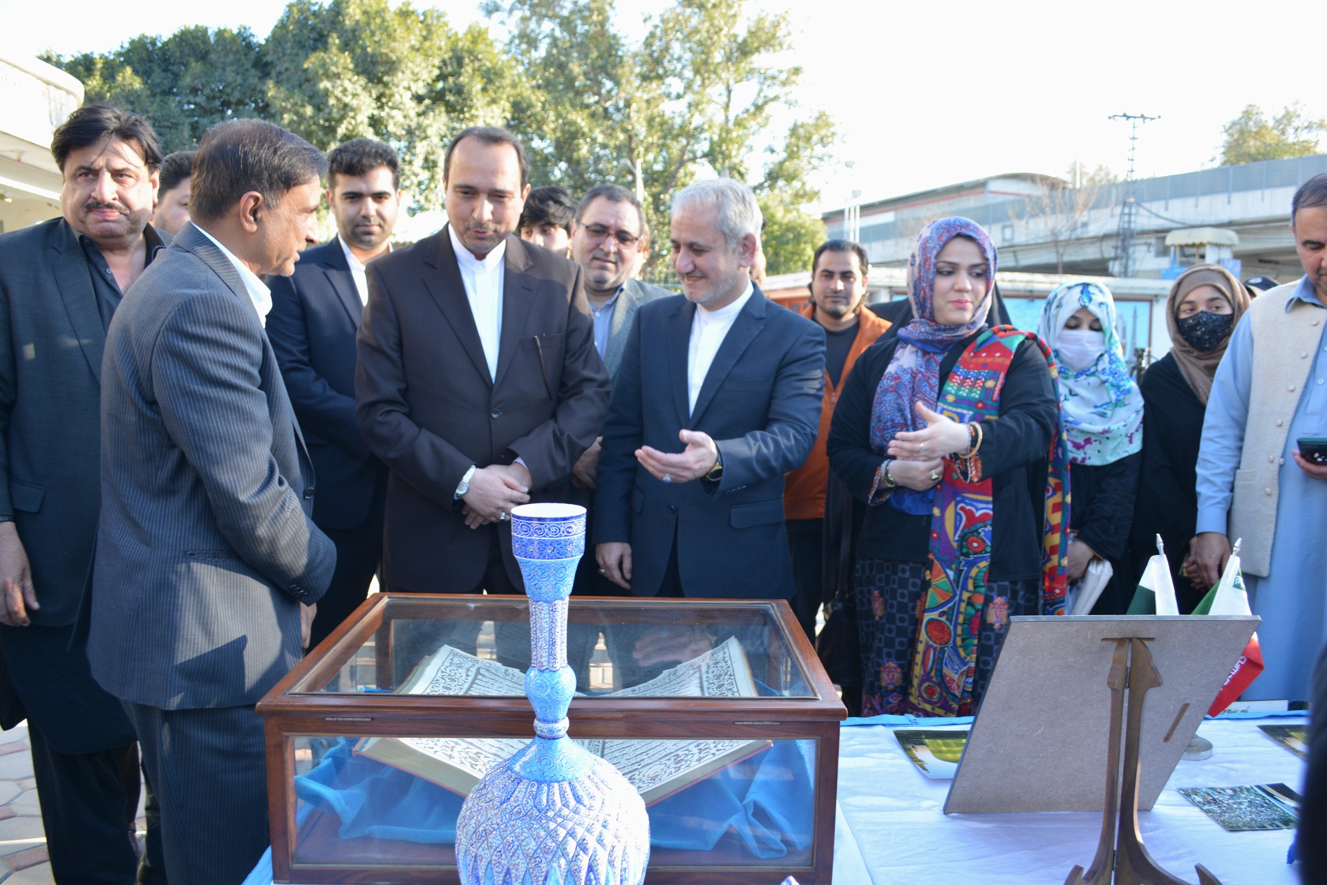 خانہ فرہنگ ایران  پشاور میں انقلاب اسلامی ایران کی 44 ویں سالگرہ کے موقع پر ثقافتی نمائش کا انعقاد