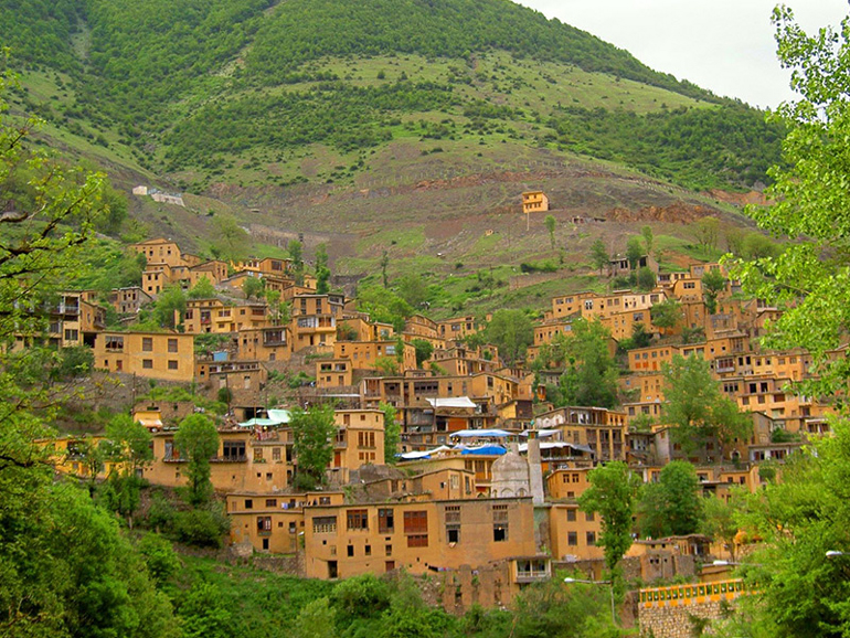 جنت نظیر گاؤں ’’ہجی‘‘ ایران کے کس شہر میں واقع ہے؟