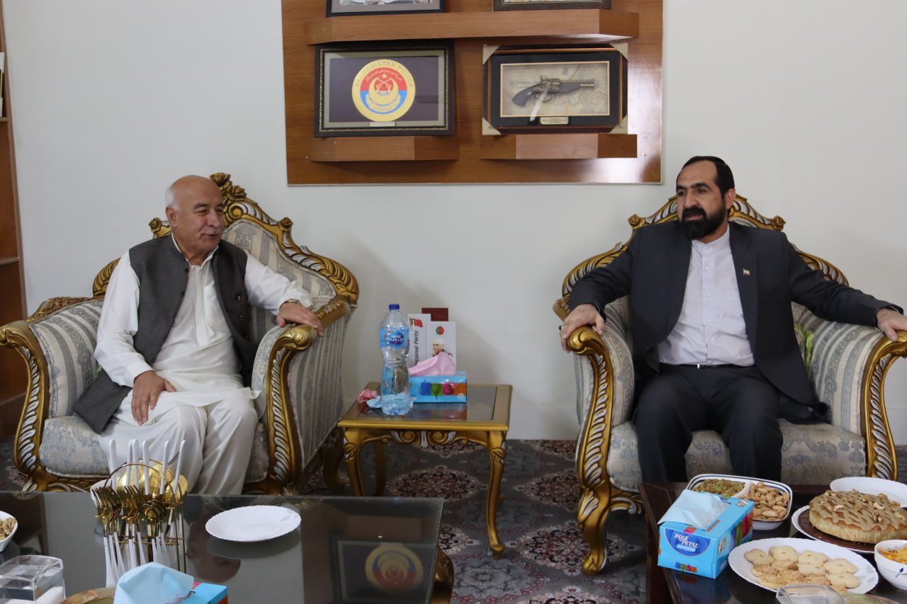  ڈاکٹر عبدالمالک بلوچ سے خانہ فرہنگ ایران کے ڈائریکٹر جنرل کی ملاقات