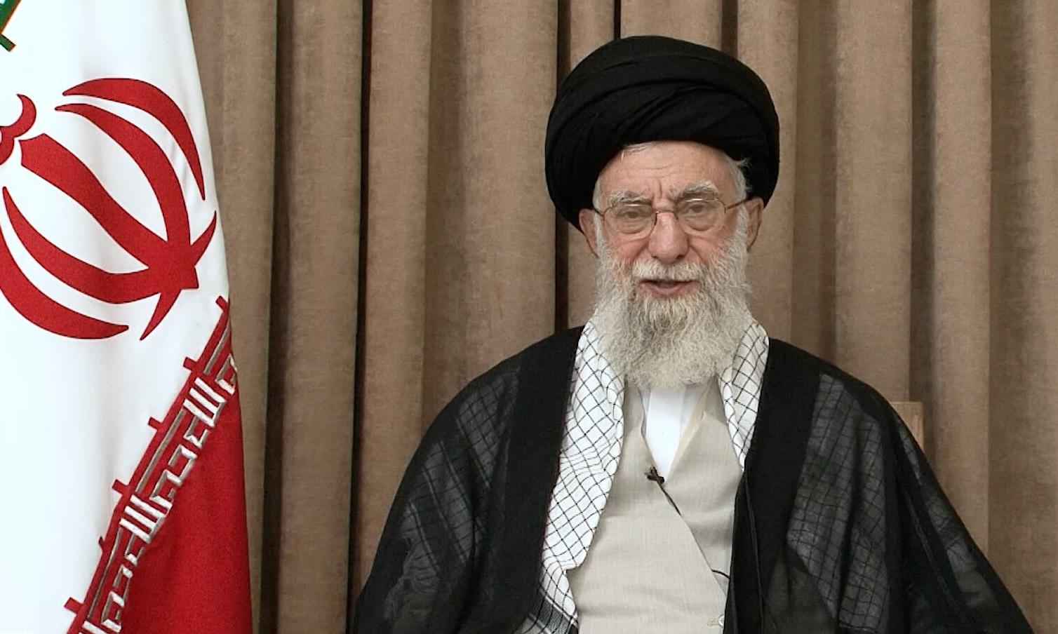  رہبر انقلاب اسلامی نے  ٹیلی ویژن سے نشر ہونے والے اپنے تیسرے پیغام میں قوم کو مخاطب کیا