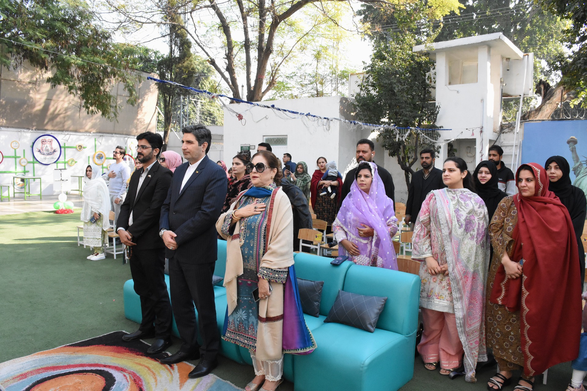 لِنکس اسکول میں منعقدہ یومِ اقبال کی تقریب میں ڈاکٹر مہدی طاہری کی بطورِ مہمانِ خصوصی شرکت