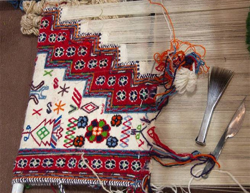 گلیم، ایک بُنا ہوا کپڑا جو ایران کی ثقافت اور جغرافیہ کی طرح متنوع ہے۔