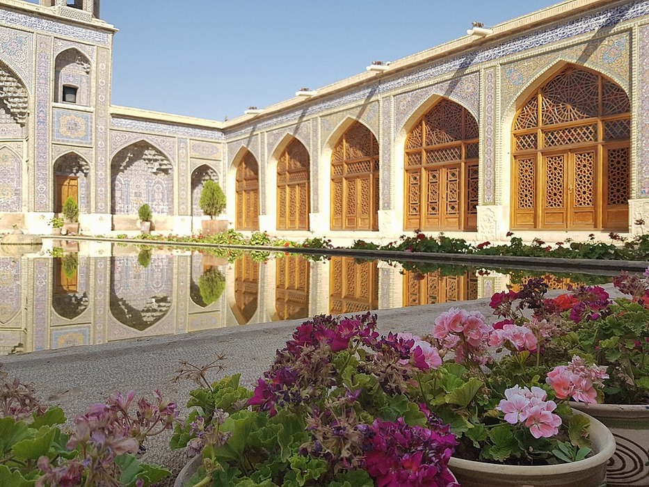 حیاط_مسجد_نصیرالملک_شیراز_5